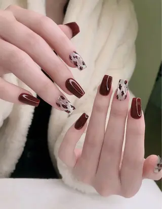 ネイル LEDアイラッシュ ∩_∩アオイのマツエク・マツパデザイン