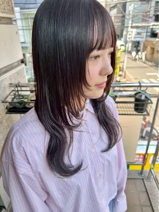 セミロング SiLO Yukinaのヘアスタイル