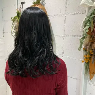 セミロング カラー ayano ．のヘアスタイル