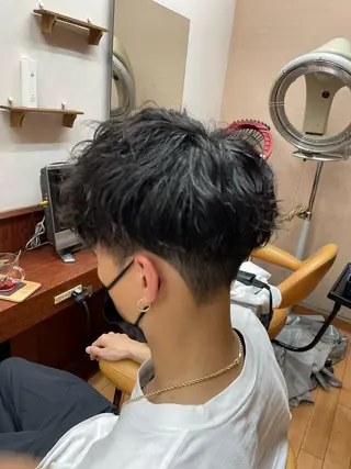 メンズ ルキ🌈ブリーチカラ ー&メンズパーマ🦄のヘアスタイル