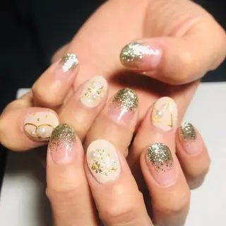 ネイル ECLAT エクラ所属・寺山 千鶴のネイルデザイン