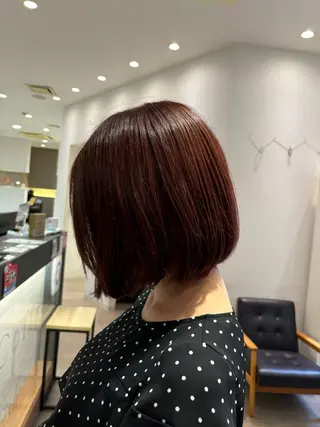 ショート カラー 岩岡 つなみのヘアスタイル