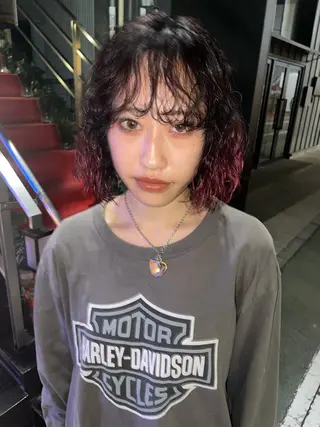 ショート カラー パーマ スパイラルパーマ 🌐hina⭐️のヘアスタイル