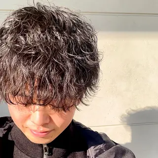 ショート パーマ メンズ メンズヘア特化 崎田 成人のヘアスタイル