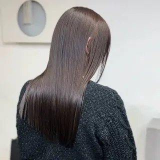 ロング 柔らかストレートと ツヤカラー/和田陽向のヘアスタイル