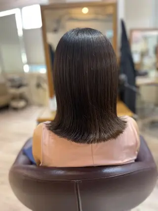 ミディアム 茅野 あゆ美のヘアスタイル