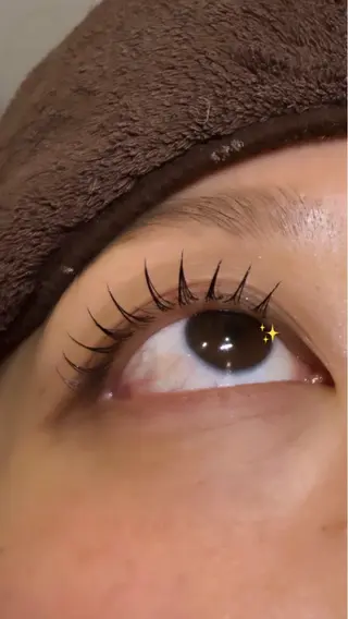 マツエク・マツパ OYAYUBIHIME八幡店所属・カワベ ルイのマツエク・マツパデザイン