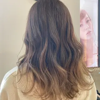 ミディアム 長井 麻帆のヘアスタイル