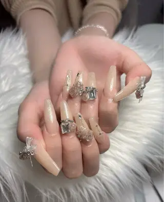 ネイル T. Leeのネイルデザイン