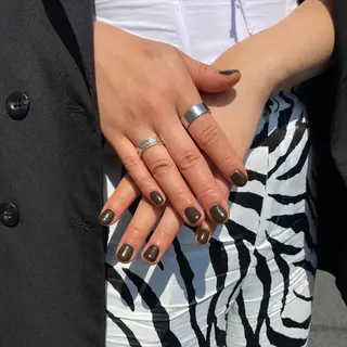 ネイル 暖色カラー/レイヤー カット/Yunaのヘアスタイル