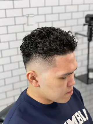 ショート パーマ メンズ TOP by threenine所属・🔥メンズ特化🔥 谷口力哉のヘアスタイル