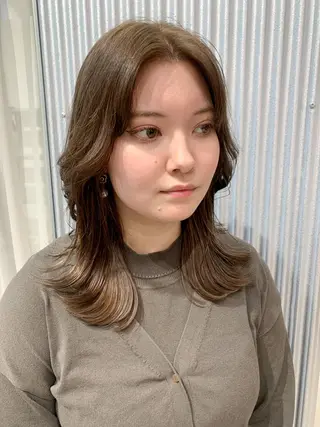 ミディアム カラー ヘアアレンジ yuka .のヘアスタイル