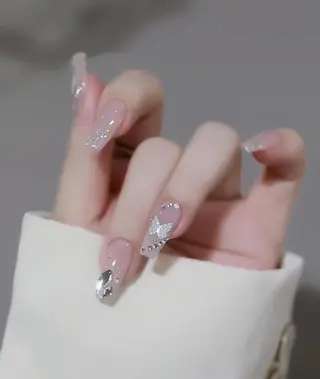 ネイル Theone栄店 伊藤のネイルデザイン