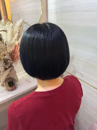 ショート カラー 🩶mana🩶艶髪 /カラーオンカラーのヘアスタイル