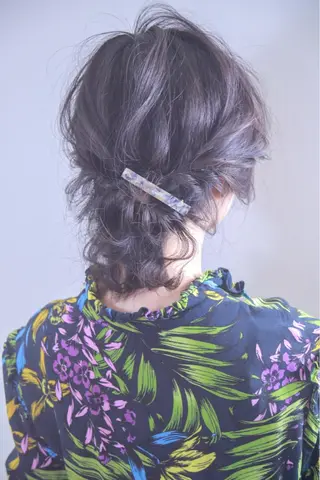 ミディアム カラー ヘアアレンジ 伊藤 裕貴のヘアスタイル