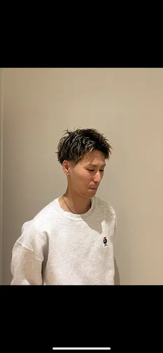 ショート メンズ LUAU LOUGH 【ルアウラフ】所属・カワニシ カイチのヘアスタイル