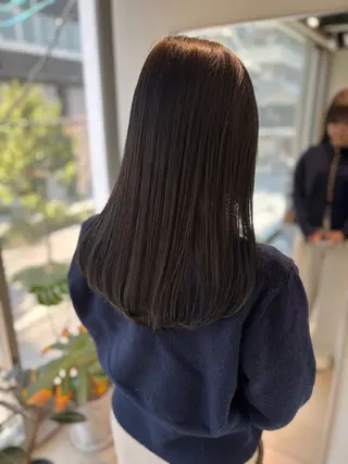 セミロング カラー akira𝜗𝜚 ꙳.*‬透明感カラーのヘアスタイル