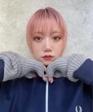 ミディアム カラー 脇野 茉優のヘアスタイル