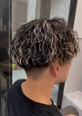 カラー パーマ メンズ 畑 雄貴のヘアスタイル