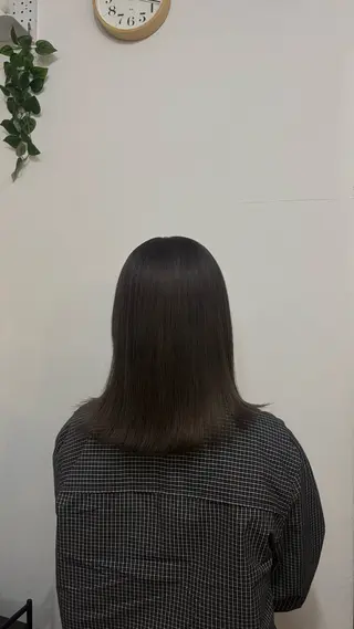 ミディアム カラー 入澤 凜のヘアスタイル