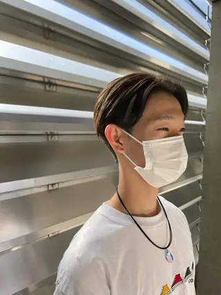 メンズ KNOWHOW京都所属・トレンド/顔まわり/ レイヤー/グレージュのヘアスタイル