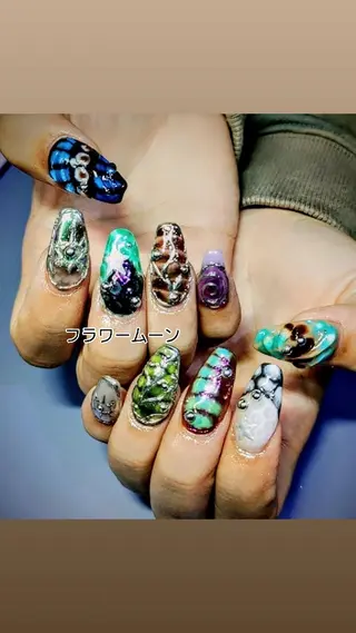 ネイル フラワー ムーンのネイルデザイン