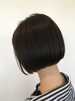 ショート 三浦 瑠璃のヘアスタイル