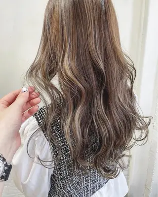 ロング カラー sherry【シェリー】所属・miho 大国町 柔らかハイトーン💛のヘアスタイル