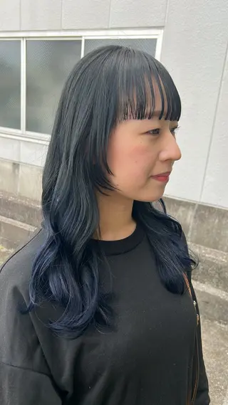 セミロング カラー アオバ / ハイトーンカラーのヘアスタイル