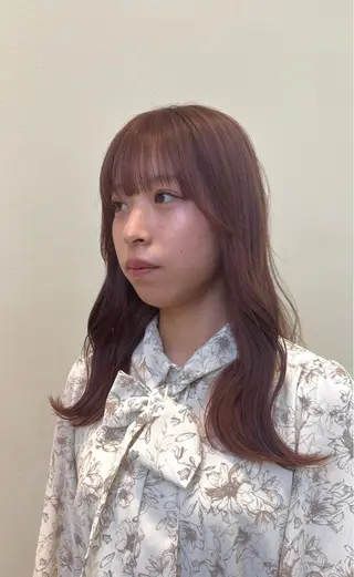 セミロング 根岸 麻菜のヘアスタイル