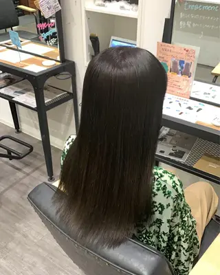 カラー KOKORO 中村 朱里のヘアスタイル