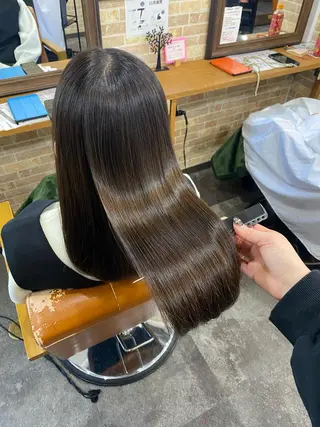 セミロング SALOWIN上野店所属・美髪ヘア 🤍erikaのヘアスタイル