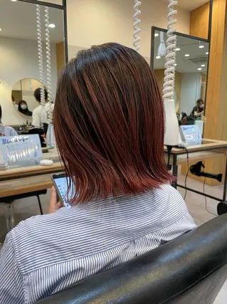 ミディアム カラー akane .のヘアスタイル