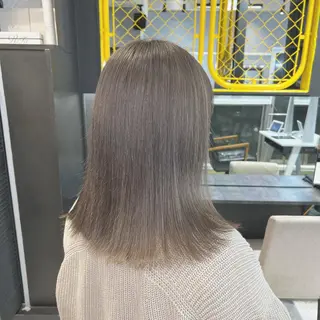 セミロング maya レイヤーカットのヘアスタイル