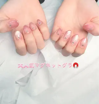 ネイル pink ladyサロン所属・べ にのネイルデザイン