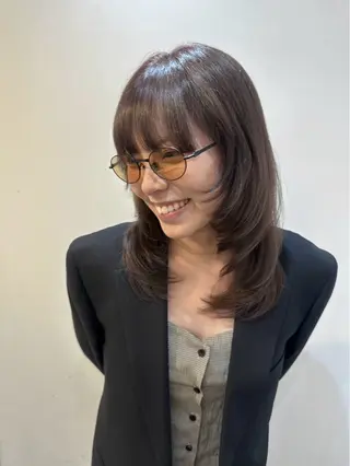 セミロング カラー 安藤 聖麻のヘアスタイル