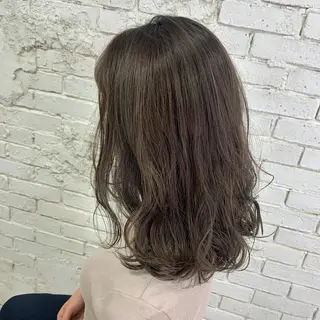 ミディアム カラー ヘアアレンジ キッズ ネイル マツエク・マツパ nameless髪質 改善ブリーチ心斎橋のヘアスタイル