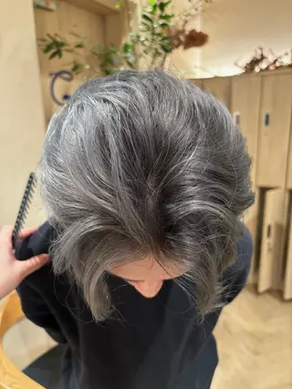 カラー かのうひなこ🌻 レイヤーカットのヘアスタイル