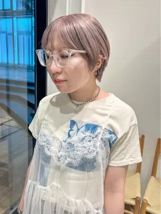 ショート カラー ヘアアレンジ yuka .のヘアスタイル