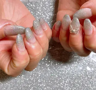 ネイル VIERU 🌈🎀💖のネイルデザイン