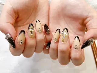 ネイル SOARE🤍 🤍のネイルデザイン