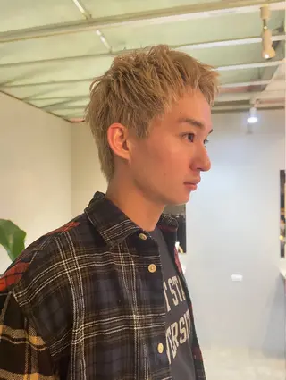 ショート カラー 森田 博樹のヘアスタイル