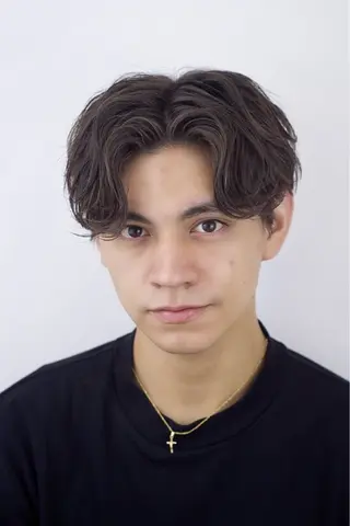 ミディアム カラー パーマ ヘアアレンジ メンズ 🍀髪質改善 ケアカラーrootsのヘアスタイル