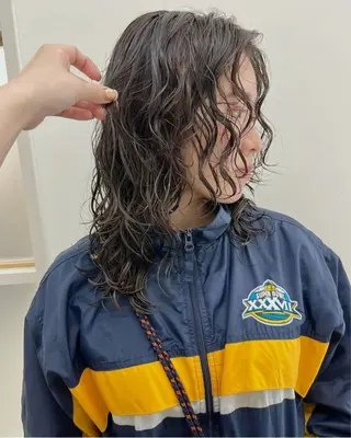 セミロング パーマ カーリーパーマ/ 透明ｶﾗｰ/MIKUのヘアスタイル