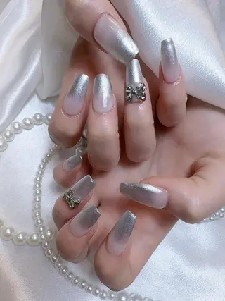 ネイル RAFFINE 月🦋🩵のネイルデザイン