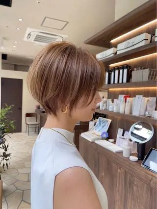 ショート 太田代 桃のヘアスタイル
