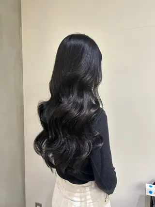 ロング エミリ / オリーブカラーのヘアスタイル