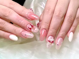 ネイル lucky nail 歌舞伎町のネイルデザイン