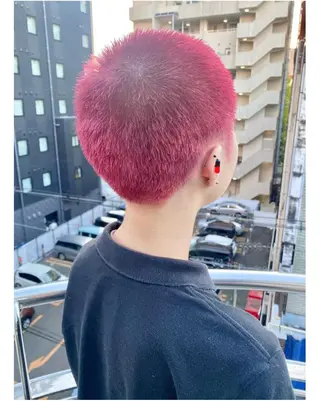 ショート カラー GARU-ガル-所属・TSUNO🦖 派手髪/オタク美容師のヘアスタイル