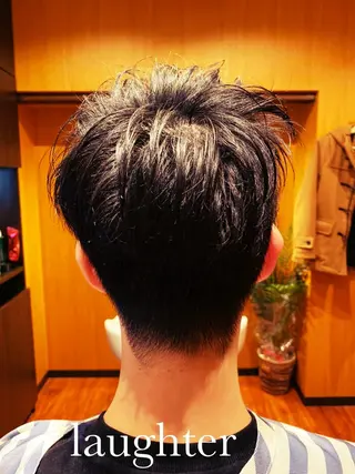 ショート メンズ 尾崎 弘充のヘアスタイル